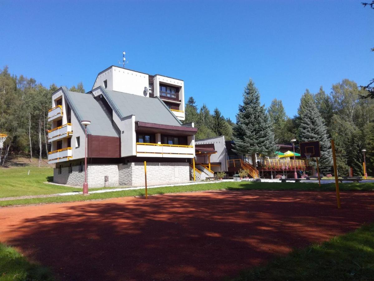 Hotel Ceska Farma Dolni Dvur 外观 照片